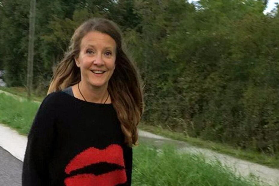 Homem dorme junto ao corpo da mulher morta durante seis dias