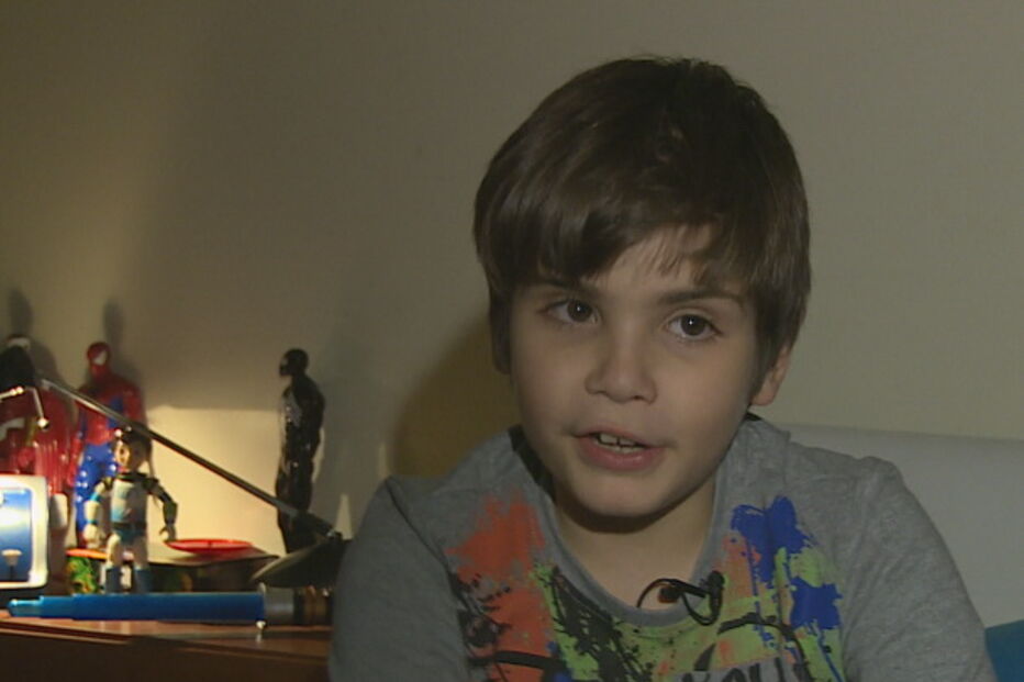 Diogo nasceu com doença rara que o está a cegar