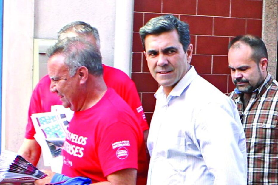 Marco Almeida esteve na Escola Padre Alberto Neto, em Queluz, e depois visitou moradores da localidade