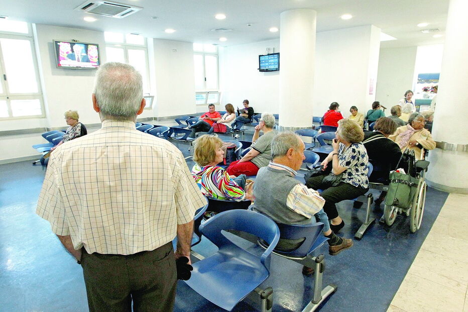 Ministério cedeu e a partir de janeiro médicos passam a ter de cumprir 150 horas nas Urgências em vez de 200 