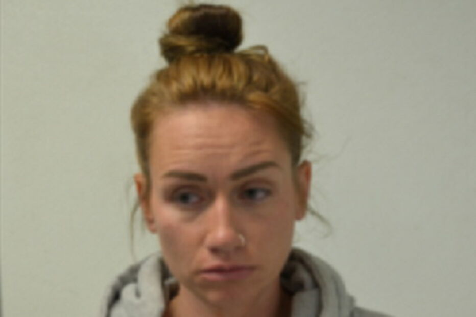 Professora casada faz sexo com estudante