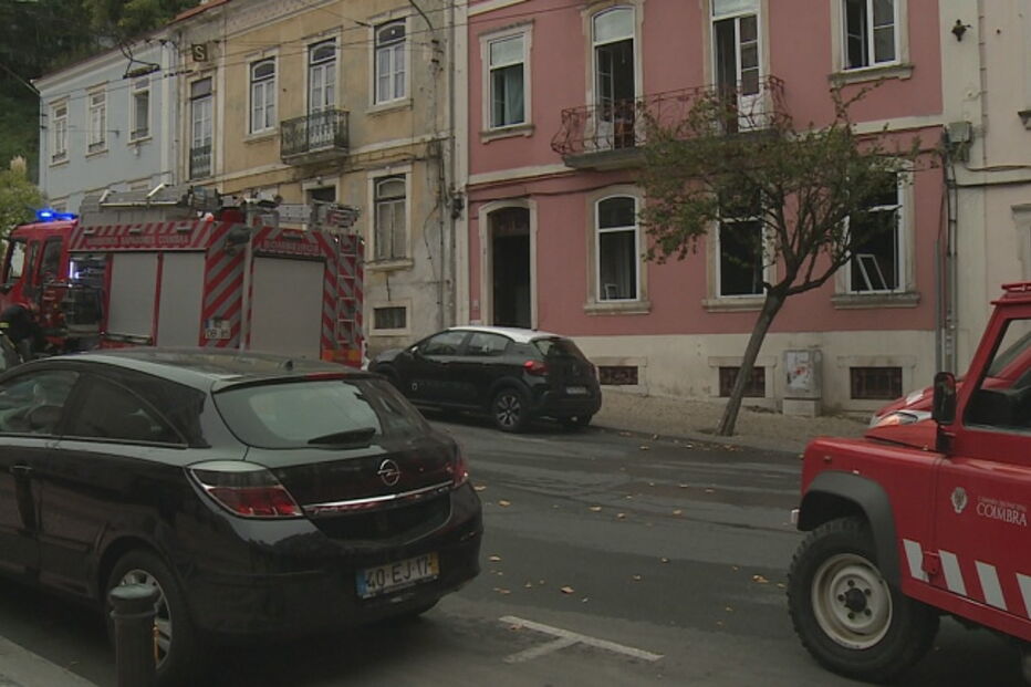 Fogo em prédio de Coimbra faz dois feridos