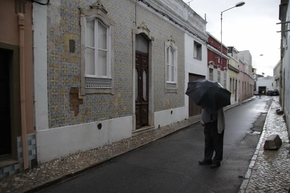 Idosa foi morta num assalto à casa onde morava, em Faro