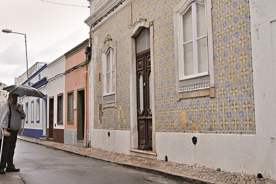 Idosa foi morta num assalto à casa onde morava, em Faro