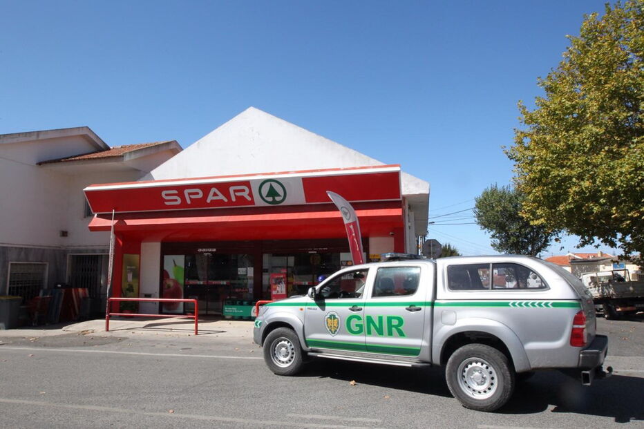 assalto, supermercado, são joão das lampas, sintra