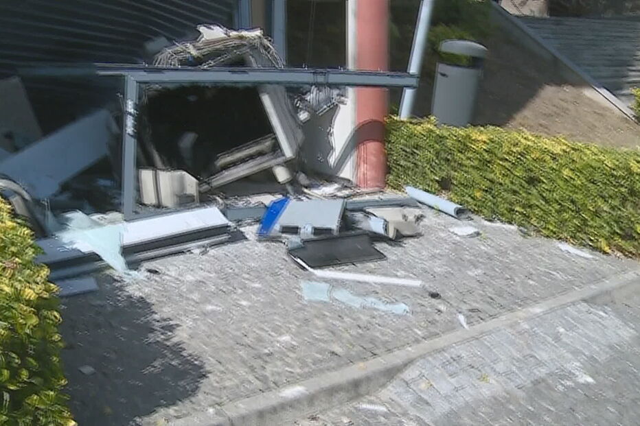 Gang assalta multibanco e danifica edifícios na Maia