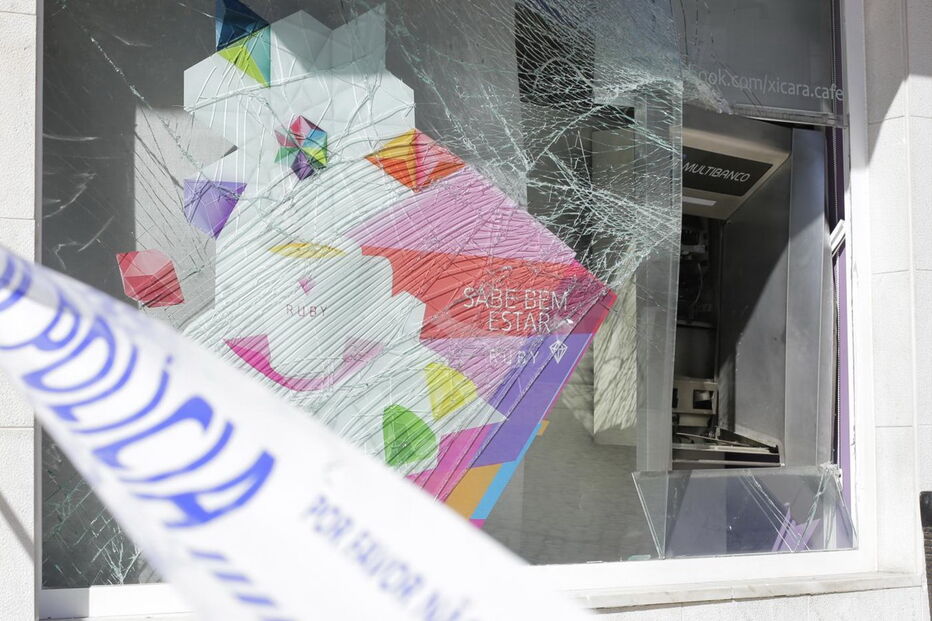 Multibanco assaltado em Almada