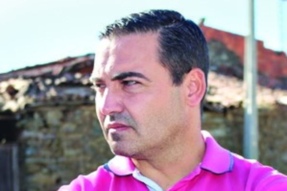 Samil, Instituto Piaget de Macedo de Cavaleiros, PSD, Bragança, PS, Sílvia Marisa Bento, Telmo Malhão, enfermeiro, Carlos Martiniano, política, autoridades locais, questões sociais