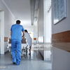 <![CDATA[ Greve dos enfermeiros tem adesão total no bloco operatório do Hospital de Santa Maria ]]>