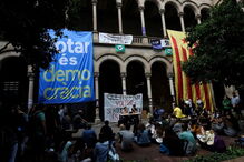 Catalães voltam a sair à rua esta segunda-feira