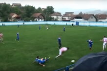 Fica sem testísculo após disputa de bola