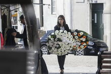 Sofia Ribeiro no último adeus ao pai