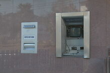 Cinco encapuzados assaltam multibanco em Paredes