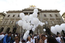 Em Barcelona, os 'brancos' saíram à rua a pedir diálogo