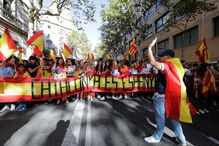 Milhares saíram à rua em Barcelona para apoiar permanência em Espanha