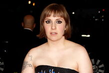 A atriz Lena Dunham foi uma das que reagiram às notícias sobre os casos de assédio sexual que envolvem o produtor