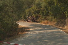 Cinco bombeiros feridos em despiste de viatura em Arganil