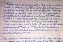 Caligrafia de menina vale prémio e muitos elogios
