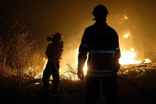 Incêndios continuam a devastar o País