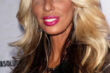 Transexual gasta 800 mil euros para ficar igual à Barbie