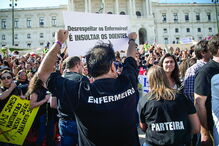 Enfermeiros contestaram nas ruas durante as negociações entre sindicatos e Governo. Ministério anunciou acordo 