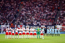 Equipas do FC Porto e Leipzig cumpriram minuto de silêncio pelas vítimas dos fogos