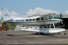 O avião da Greenpeace que se despenhou na Amazónia