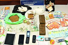 Droga apreendida juntamente com dinheiro e material informático