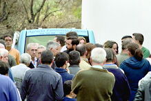 Familiares e amigos choram perda 