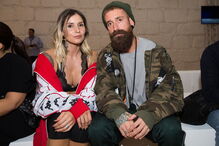 Decotes pronunciados foram uma constante nos desfiles de ontem do Portugal Fashion