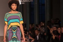 Decotes pronunciados foram uma constante nos desfiles de ontem do Portugal Fashion