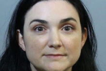 Professora acusada de manter relações sexuais com aluna menor em plena sala de aula