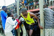 Mantorras, agressão, Maria Júlia, PSP, soco, Cruz de Pau, Seixal, futebol, desporto