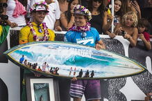 Surfistas Gabriel Medina e Julian Wilson