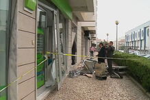 Caixa multibanco atacada à bomba no Carregado