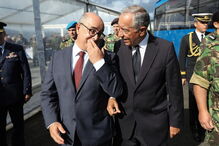 Marcelo Rebelo de Sousa acompanhado pelo ministro da Defesa Nacional, Azeredo Lopes