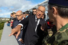 Marcelo Rebelo de Sousa acompanhado pelo ministro da Defesa Nacional, Azeredo Lopes