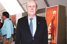 Rocha Vieira, ex-governador de Macau, tem reforma de 13 607 euros/mês