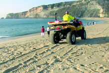 Nadadores salvadores na Nazaré    
