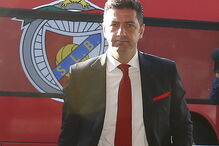 Partida do Benfica no Aeroporto Humberto Delgado, em direção a Inglaterra