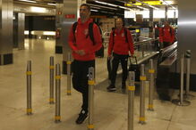 Partida do Benfica no Aeroporto Humberto Delgado, em direção a Inglaterra
