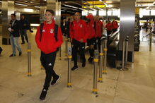 Partida do Benfica no Aeroporto Humberto Delgado, em direção a Inglaterra