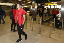Partida do Benfica no Aeroporto Humberto Delgado, em direção a Inglaterra
