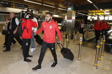 Partida do Benfica no Aeroporto Humberto Delgado, em direção a Inglaterra