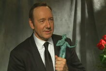 Kevin Spacey assume-se homossexual após escândalo