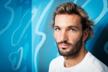 O surfista Frederico Morais