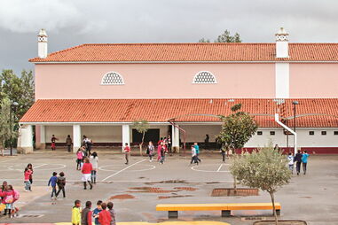 Ministério esconde o número de baixas, mas a colocação de docentes substitutos permite ter uma ideia da situação 