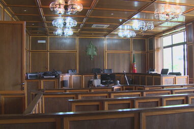 Choque de barcos fere quatro pescadores em Sesimbra