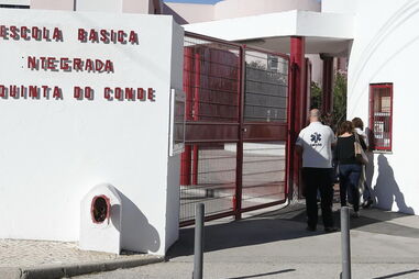 Psicólogos foram mobilizados para a escola de forma a dar apoio aos alunos   