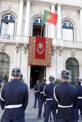 Bandeira da Rússia foi hasteada no lugar da portuguesa em Elvas